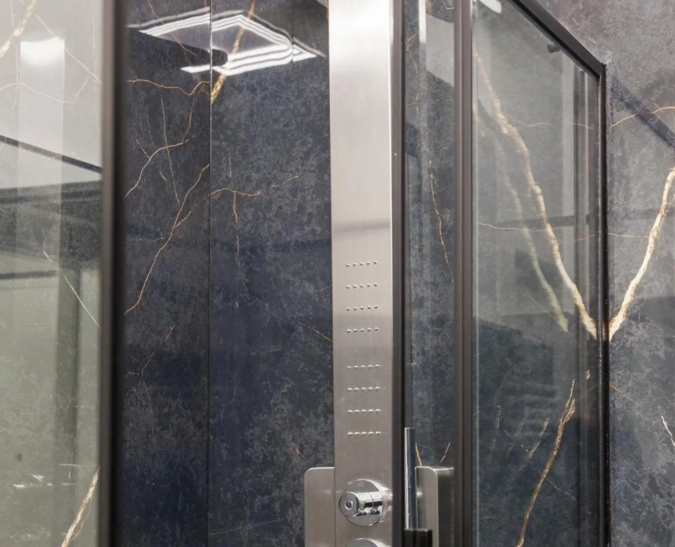 Italian Fashion Suite - Luxurious Marble City Center Mediolan Apartament