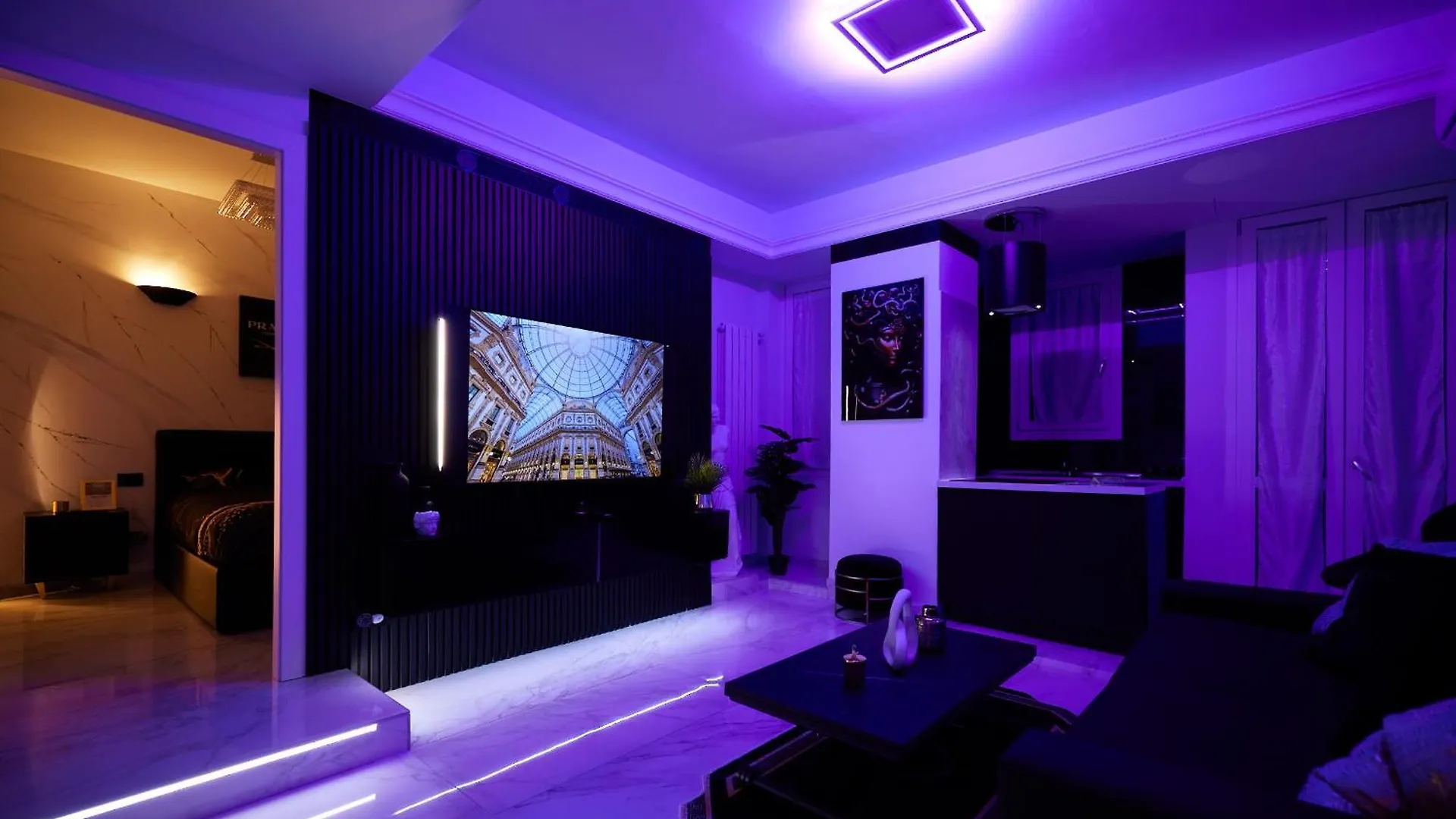 Italian Fashion Suite - Luxurious Marble City Center Milan 0*,