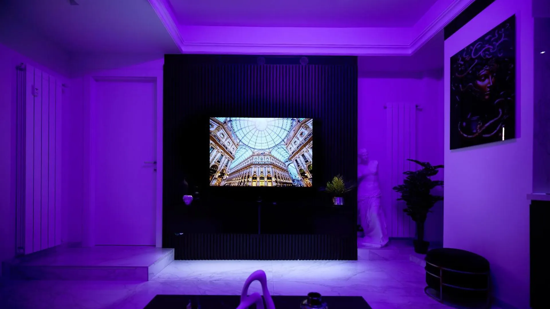 Apartament Italian Fashion Suite - Luxurious Marble City Center Mediolan