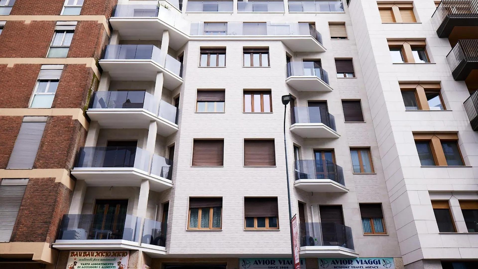 Apartment Italian Fashion Suite - Luxurious Marble City Center Milan